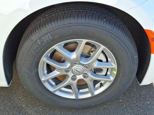 2026 Chrysler Voyager LX