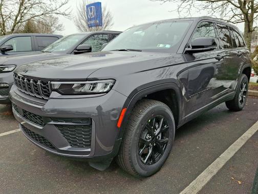 Metallic 2026 Jeep Grand Cherokee Altitude 4x4