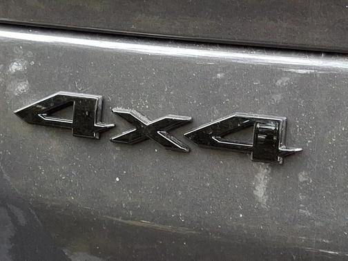 Metallic 2026 Jeep Grand Cherokee Altitude 4x4
