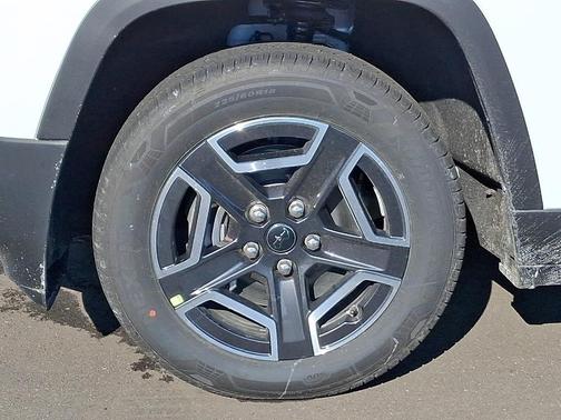 2026 Jeep Cherokee LAREDO/LIMITED