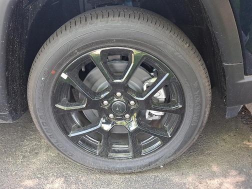 Fathom Blue Pearlcoat 2026 Jeep Compass Latitude