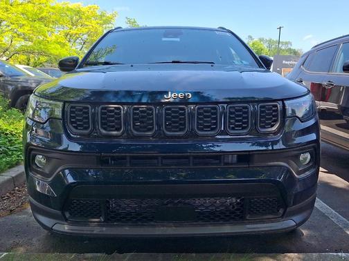 Fathom Blue Pearlcoat 2026 Jeep Compass Latitude