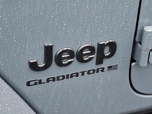 2026 Jeep Gladiator Sport
