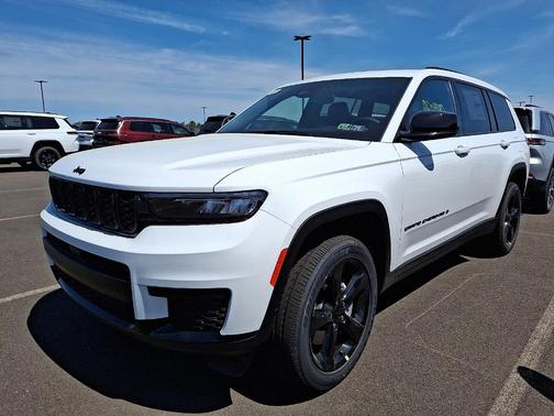 2025 Jeep Grand Cherokee L Laredo