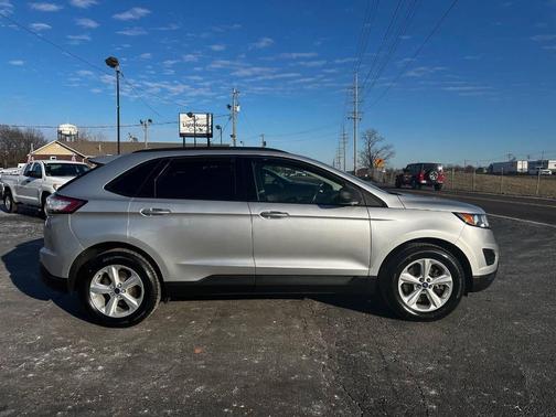 2017 Ford Edge SE