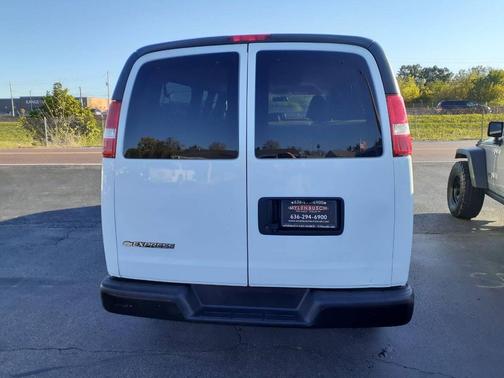 2020 Chevrolet Express 3500 LS 3500 3dr Extended Passenger Van