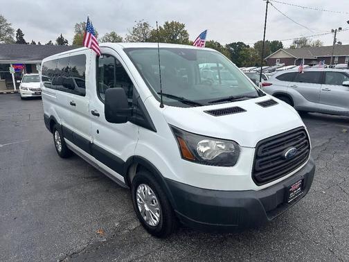 2017 Ford Transit-150 XL