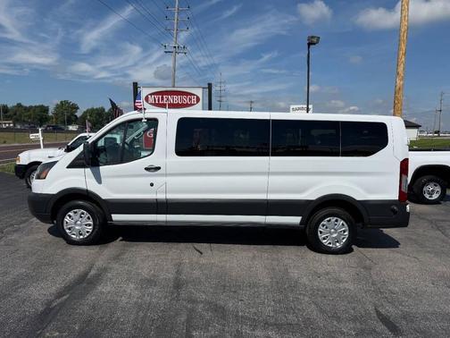 Oxford White 2016 Ford Transit-350 XLT