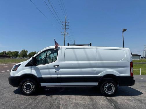 Oxford White 2019 Ford Transit-250 Base