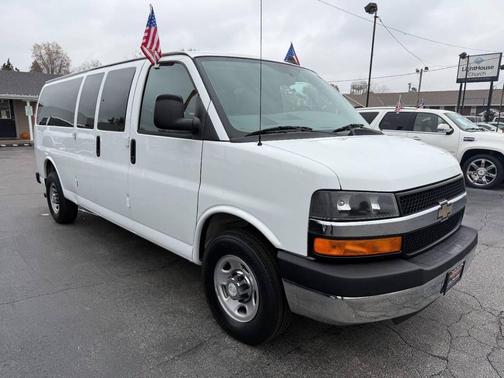 2016 Chevrolet Express 3500 LT