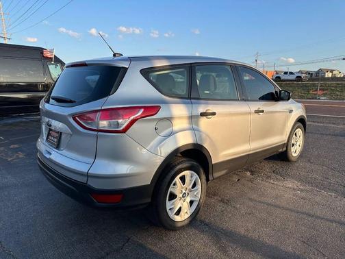 2016 Ford Escape S