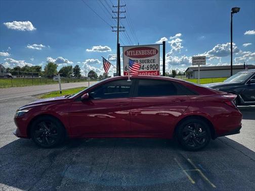 2023 Hyundai ELANTRA SEL