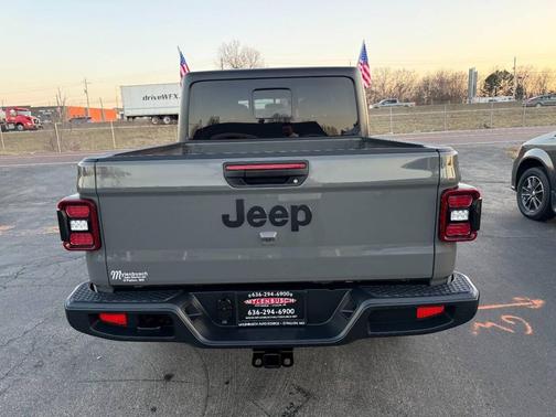 2020 Jeep Gladiator Sport