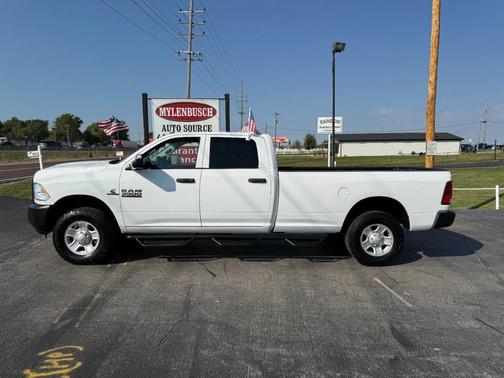 2017 RAM 3500 Tradesman 4x4 4dr Crew Cab 8 ft. LB SRW Pickup