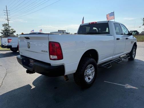 2017 RAM 3500 Tradesman 4x4 4dr Crew Cab 8 ft. LB SRW Pickup