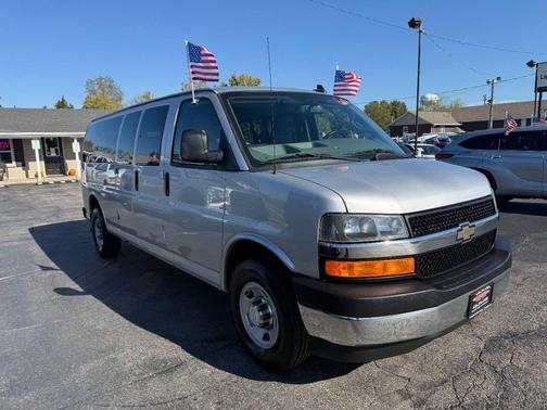 2017 Chevrolet Express 3500 LT