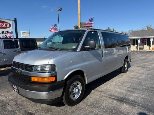 2017 Chevrolet Express 3500 LT