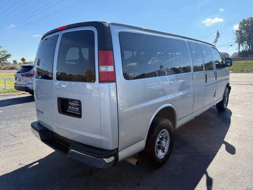 2017 Chevrolet Express 3500 LT