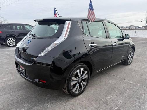 2015 Nissan Leaf SV 4dr Hatchback