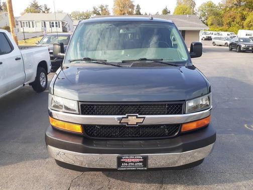 2017 Chevrolet Express 3500 LT