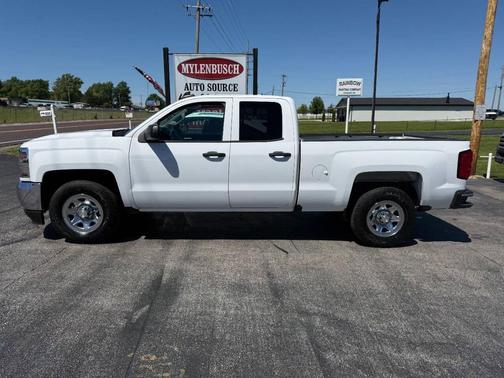 White 2018 Chevrolet Silverado 1500 WT