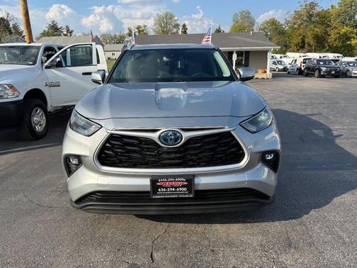 2022 Toyota Highlander Hybrid XLE