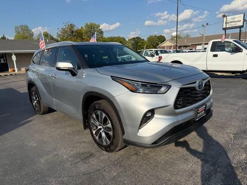 2022 Toyota Highlander Hybrid XLE