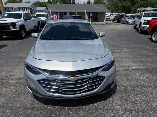 Silver 2019 Chevrolet Malibu LT