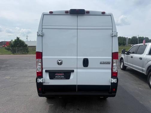 White 2024 RAM ProMaster 2500 Tradesman