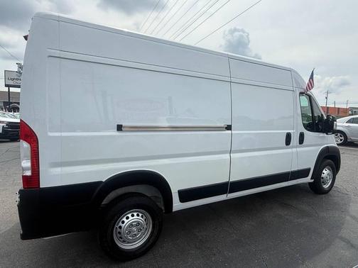 White 2024 RAM ProMaster 2500 Tradesman