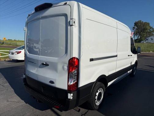 2022 Ford Transit-250 Base