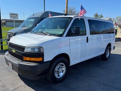 Summit White 2018 Chevrolet Express 2500 LS