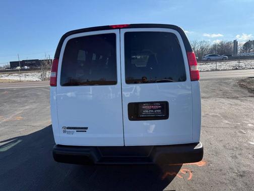 2016 Chevrolet Express 2500 LS