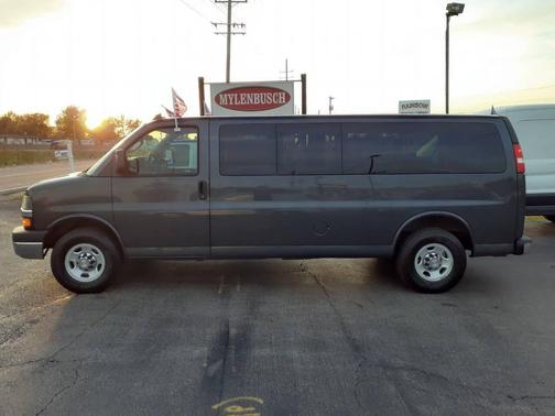 2016 Chevrolet Express 3500 LT