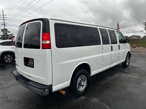 2017 Chevrolet Express 3500 LT