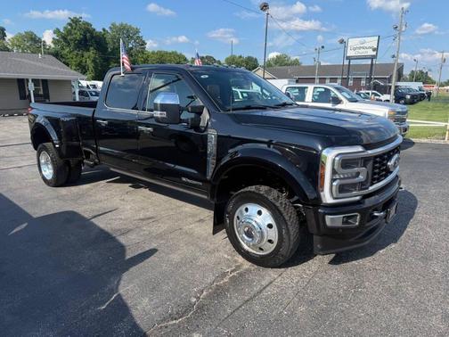 Black 2024 Ford F-450 Platinum