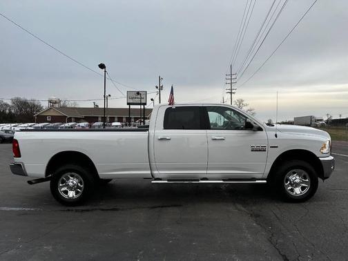 2018 RAM 3500 SLT 4x4 4dr Crew Cab 8 ft. LB SRW Pickup