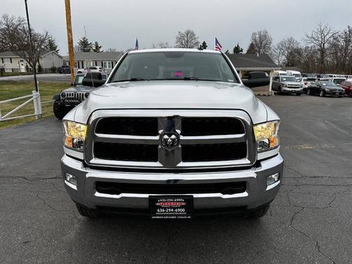 2018 RAM 3500 SLT 4x4 4dr Crew Cab 8 ft. LB SRW Pickup