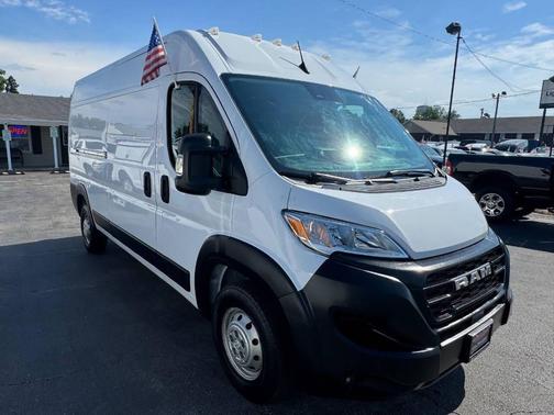 Bright White Clearcoat 2023 RAM ProMaster 2500 High Roof