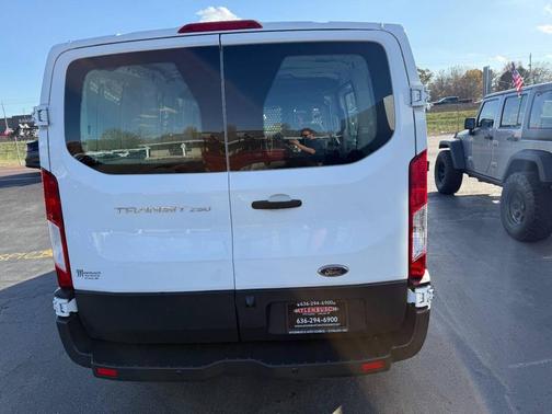 2017 Ford Transit-250 Base