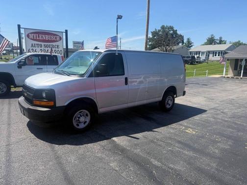 Silver Ice Metallic 2017 Chevrolet Express 2500 Work Van