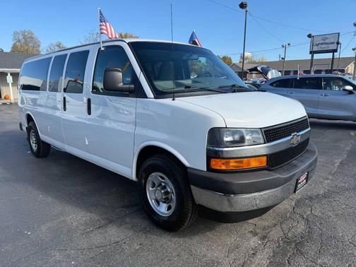 2017 Chevrolet Express 3500 LT