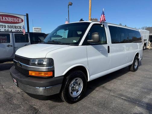2017 Chevrolet Express 3500 LT