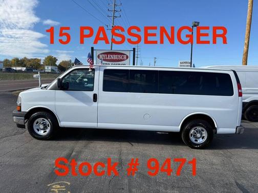2017 Chevrolet Express 3500 LT