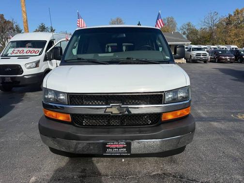 2017 Chevrolet Express 3500 LT