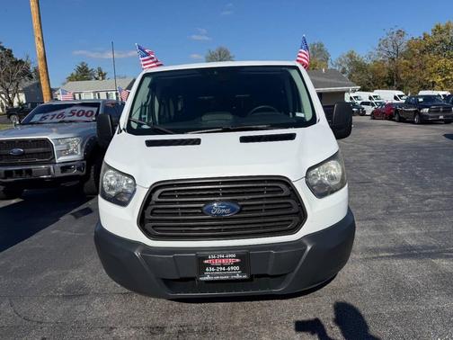 2017 Ford Transit-150 XL