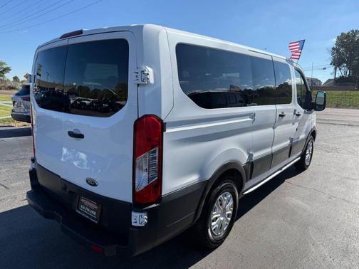 2017 Ford Transit-150 XL