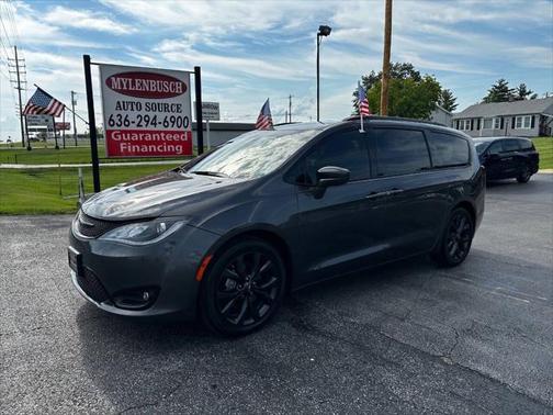 2020 Chrysler Pacifica Touring 4dr Mini Van