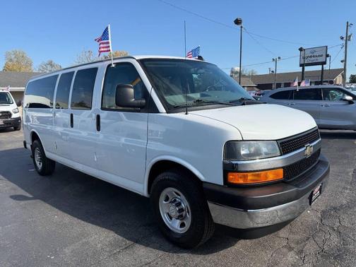 2017 Chevrolet Express 3500 LT