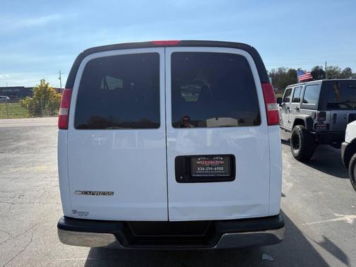 2017 Chevrolet Express 3500 LT